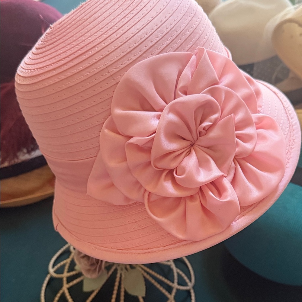 Elegant Pink Cloche Hat with Floral Accent summer hat